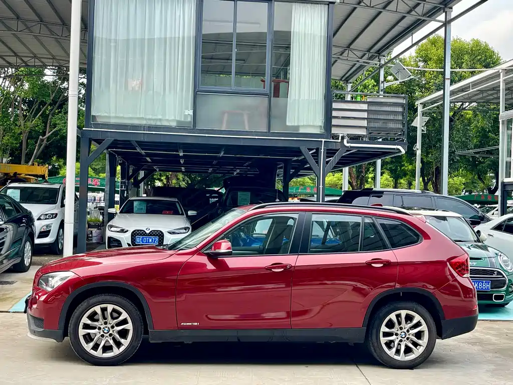 BMW X1 2014 sDrive18i Leading Edition