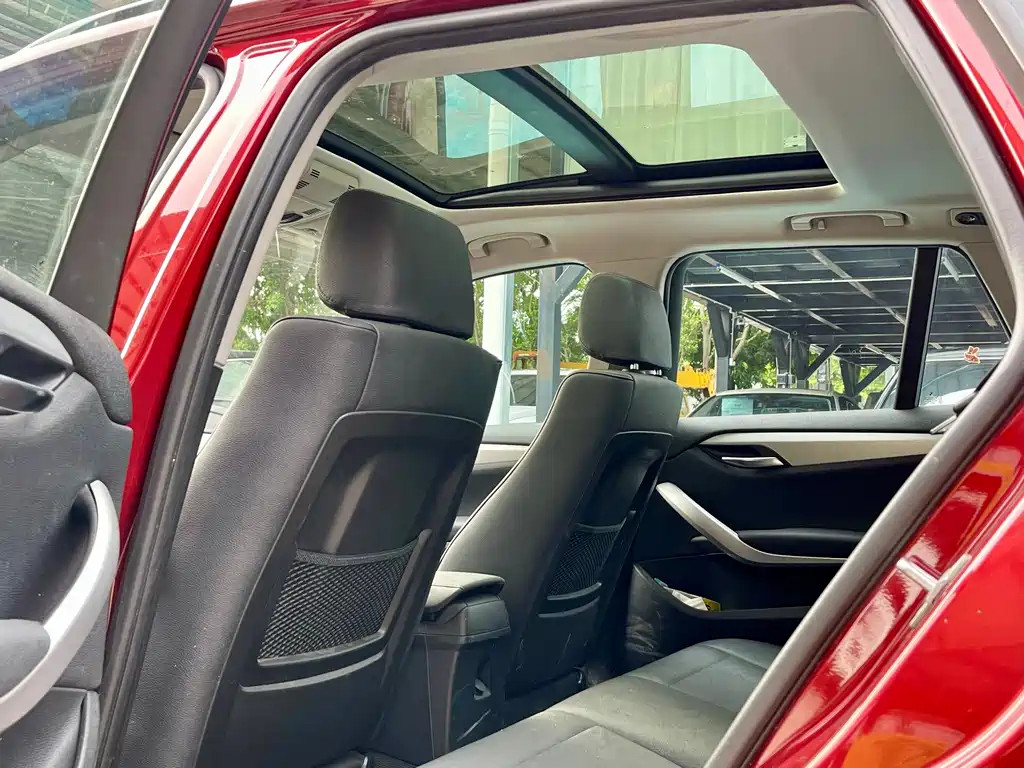 BMW X1 2014 sDrive18i Leading Edition