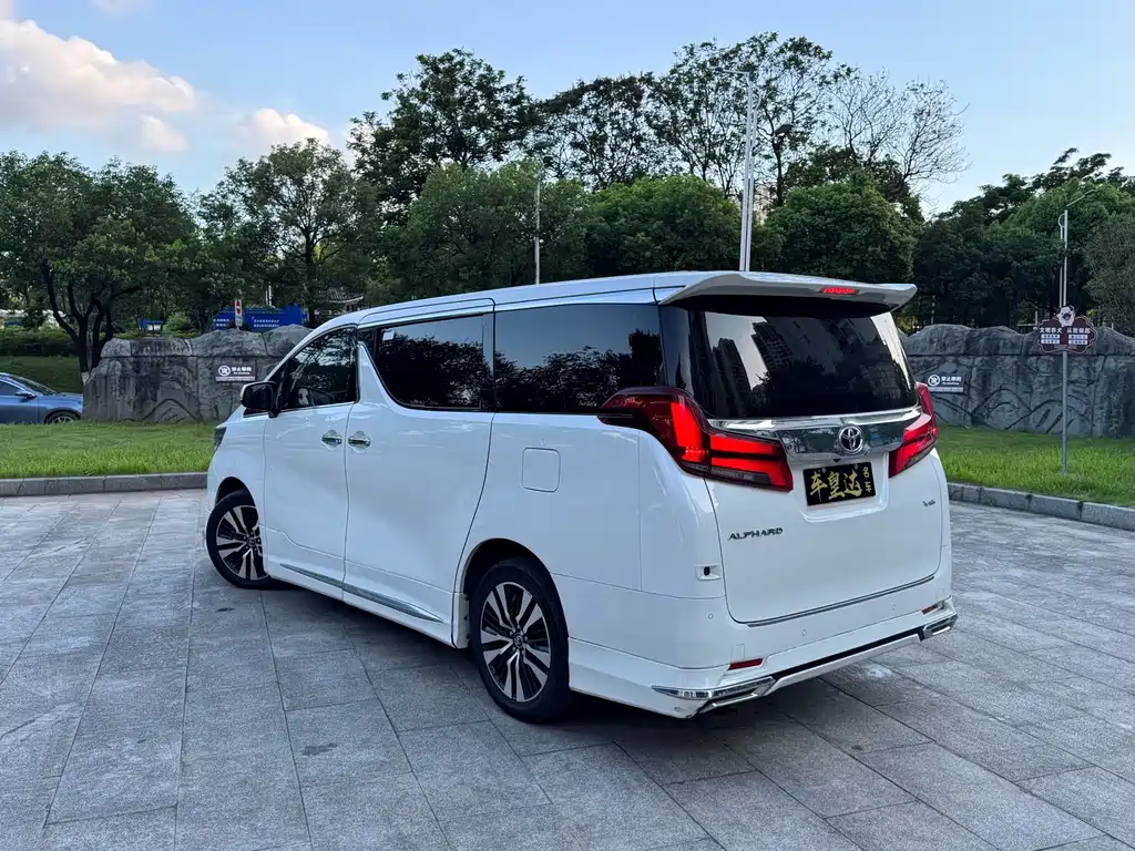Alphard 2018款 改款 3.5L 豪华版