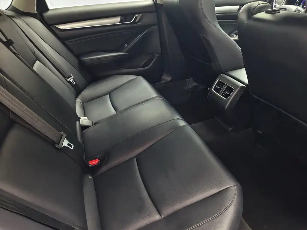 Accord 2018 Sharp Hybrid 2.0L Sharp Lead Edition National VI
