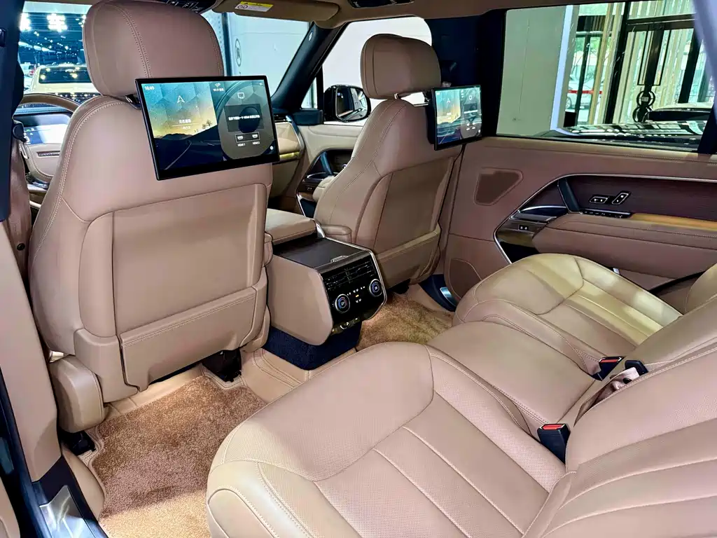 Range Rover 2024 3.0 L6 400PS Creation Extended Edition