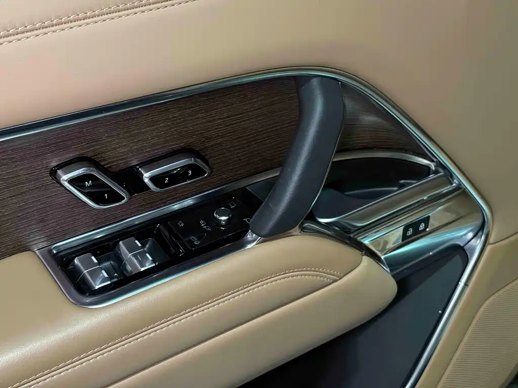 Range Rover 2024 3.0 L6 400PS Creation Extended Edition