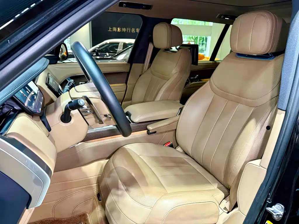 Range Rover 2024 3.0 L6 400PS Creation Extended Edition