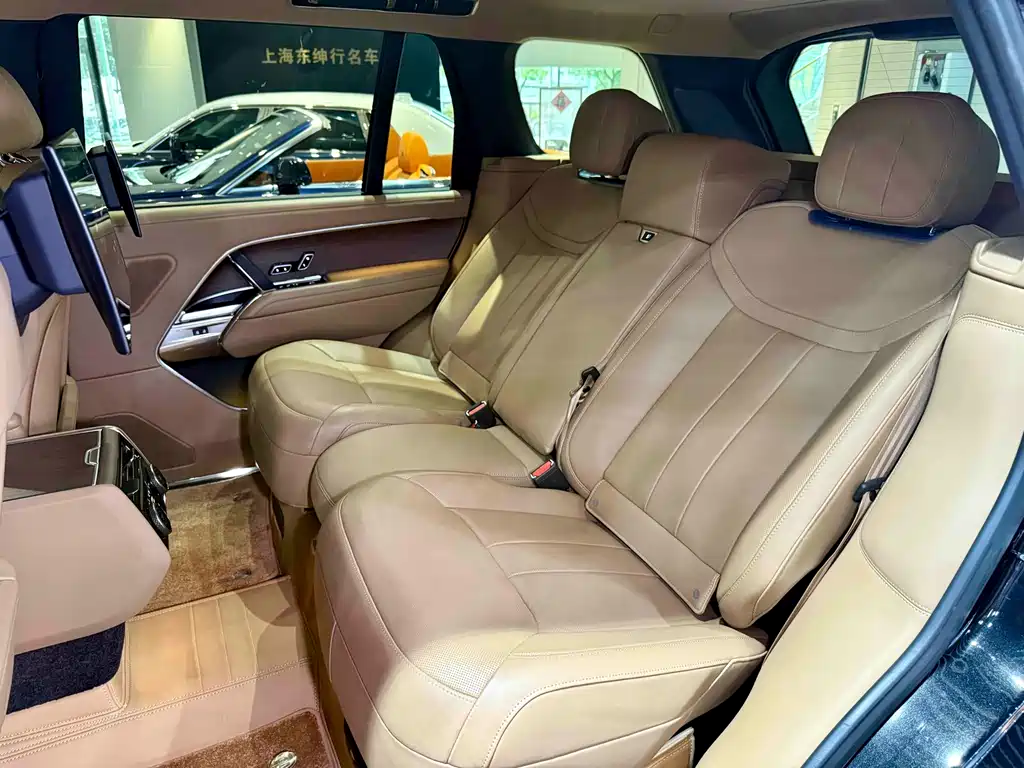 Range Rover 2024 3.0 L6 400PS Creation Extended Edition