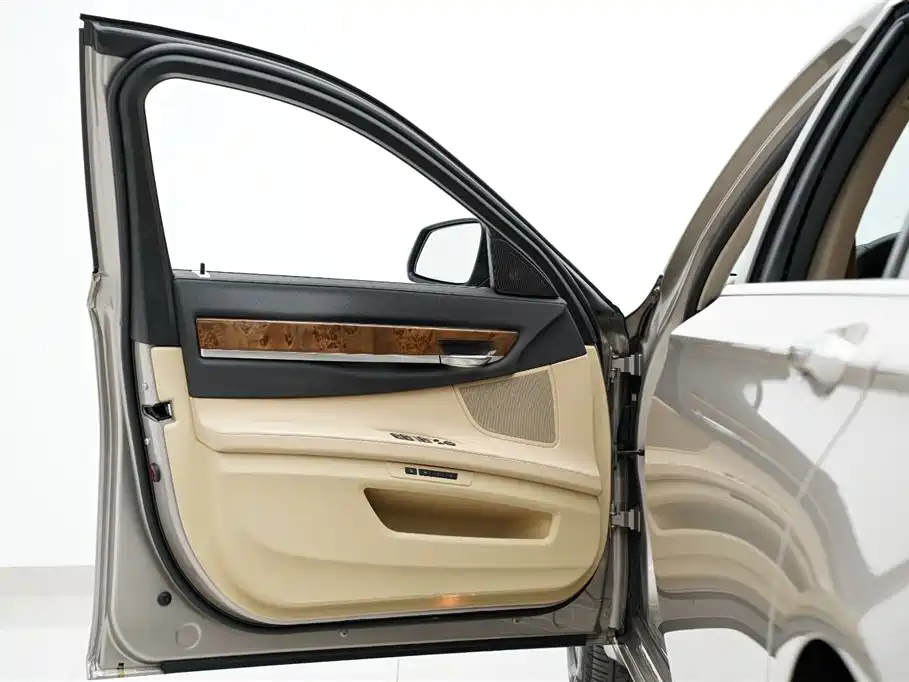 BMW 7 Series 2013 740Li Luxury Edition