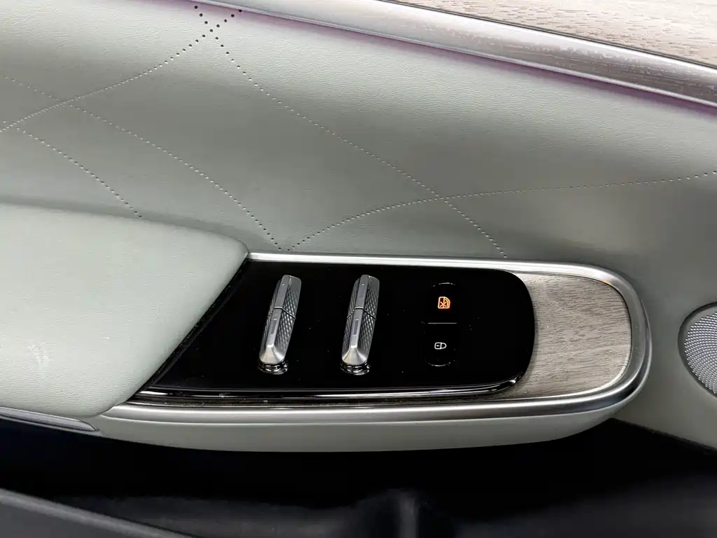 Changan Qi Yuan A07 2024 Edition Pure Electric Zhen Xiang Version 710 Flagship Model