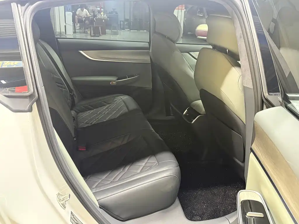Changan Qi Yuan A07 2024 Edition Pure Electric Zhen Xiang Version 710 Flagship Model