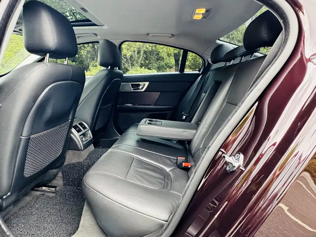Jaguar XF 2014款 XF 2.0T Fenghua Edition