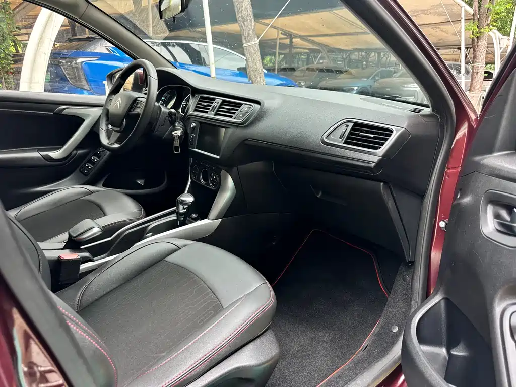 Citroën C3-XR 2015 1.6L Automatic Pioneer Edition