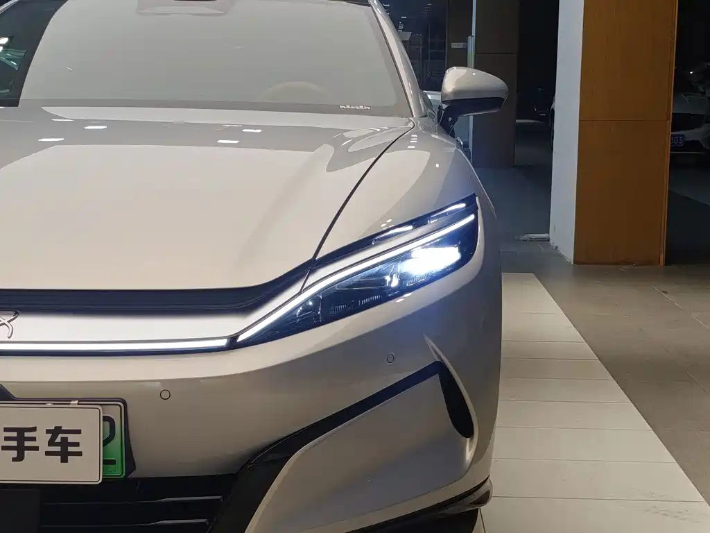 Han L 2025 EV All-Wheel Drive LIDAR Flagship Model