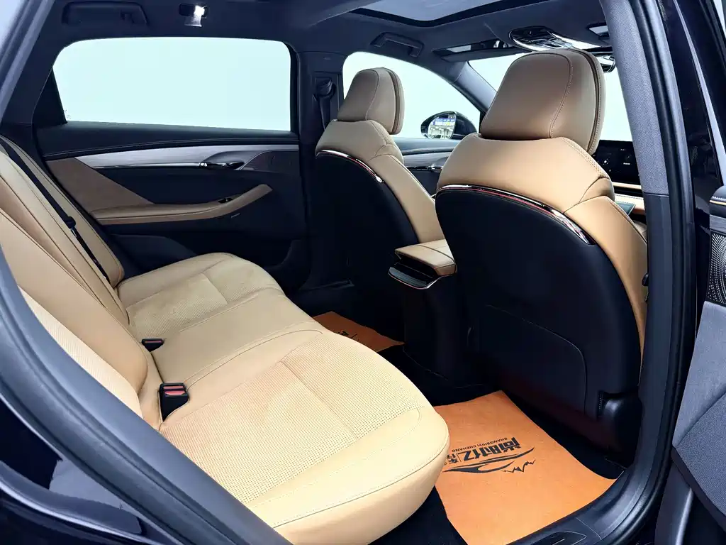 Lantook Zui Guang 2024 Model PHEV Four-Wheel Drive Super Long Range Flagship Edition