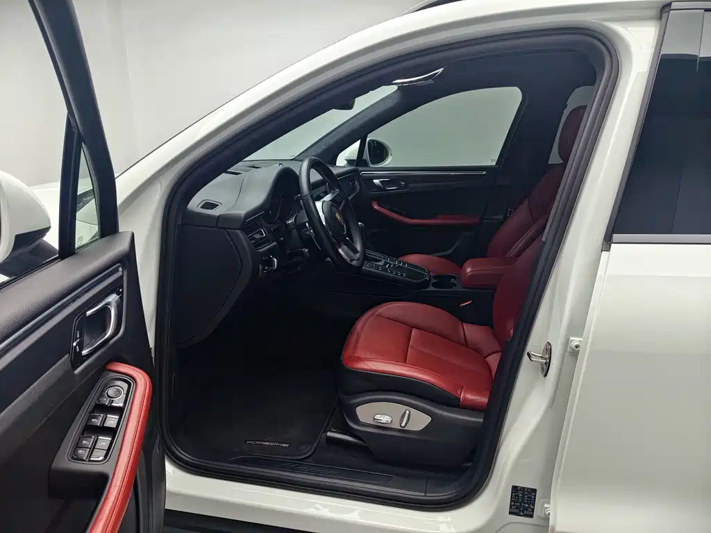 Macan 2021 2.0T