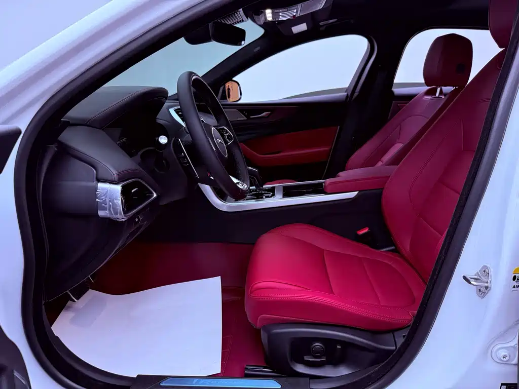 Jaguar XEL 2025 Edition 2.0T 250PS R-DYNAMIC 90th Anniversary Edition