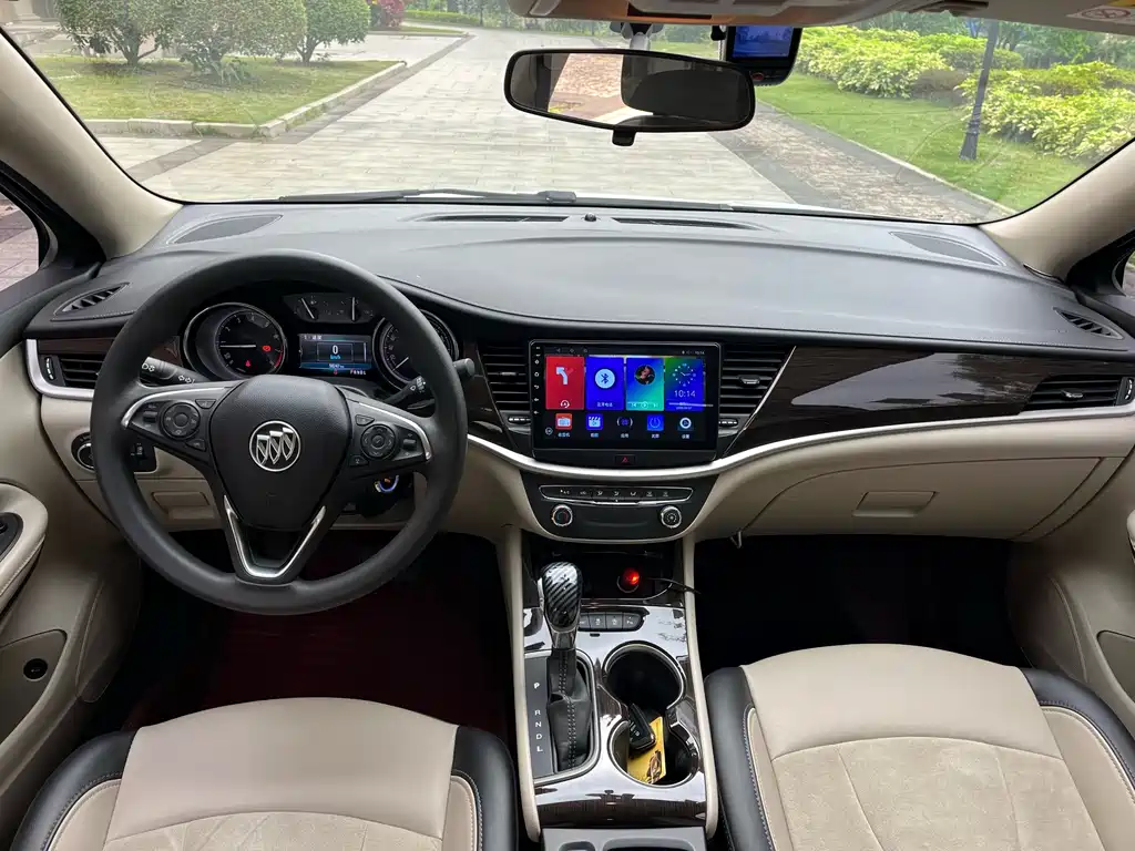 Veloster 2018 3-door 15S Automatic Leading Edition