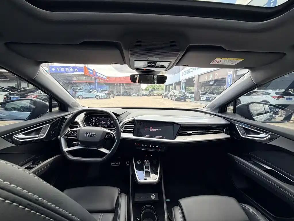 Audi Q4 e-tron 2024 40 e-tron Creative Edition