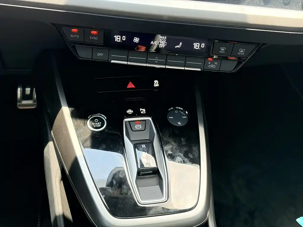 Audi Q4 e-tron 2024 40 e-tron Creative Edition