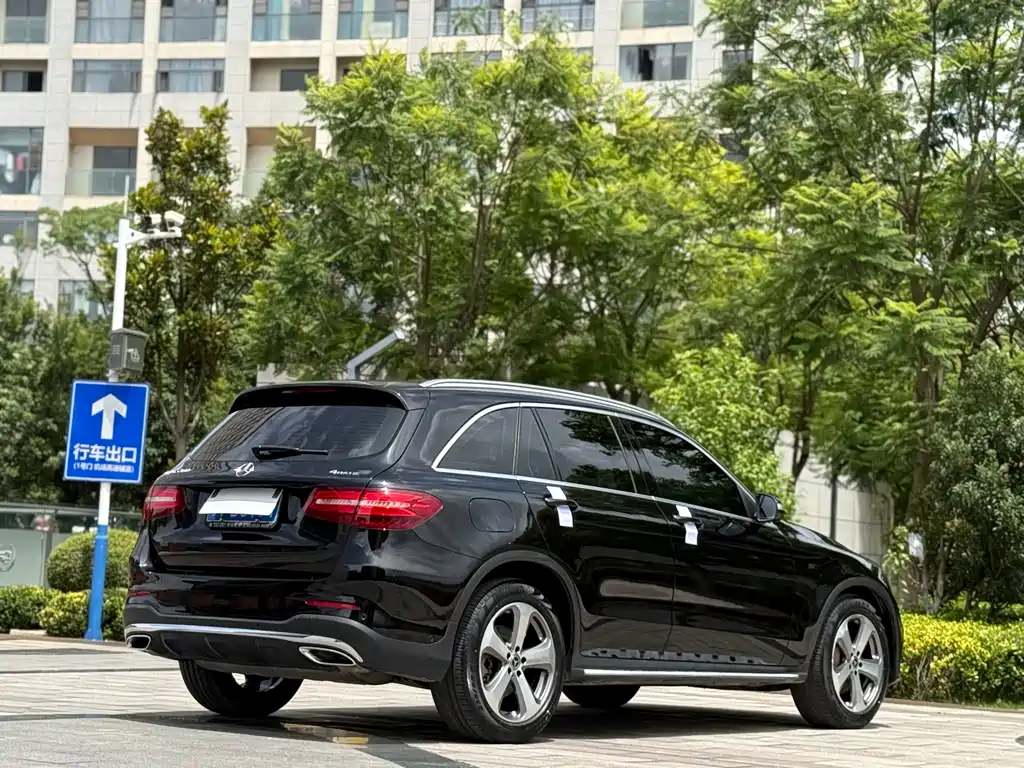 Mercedes GLC 2017 GLC 260 4MATIC Luxury Edition