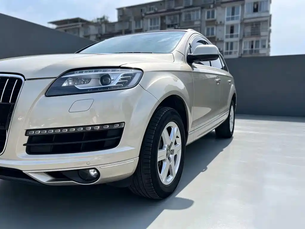 Audi Q7 2011 3.0 TFSI Tech Line 245kW
