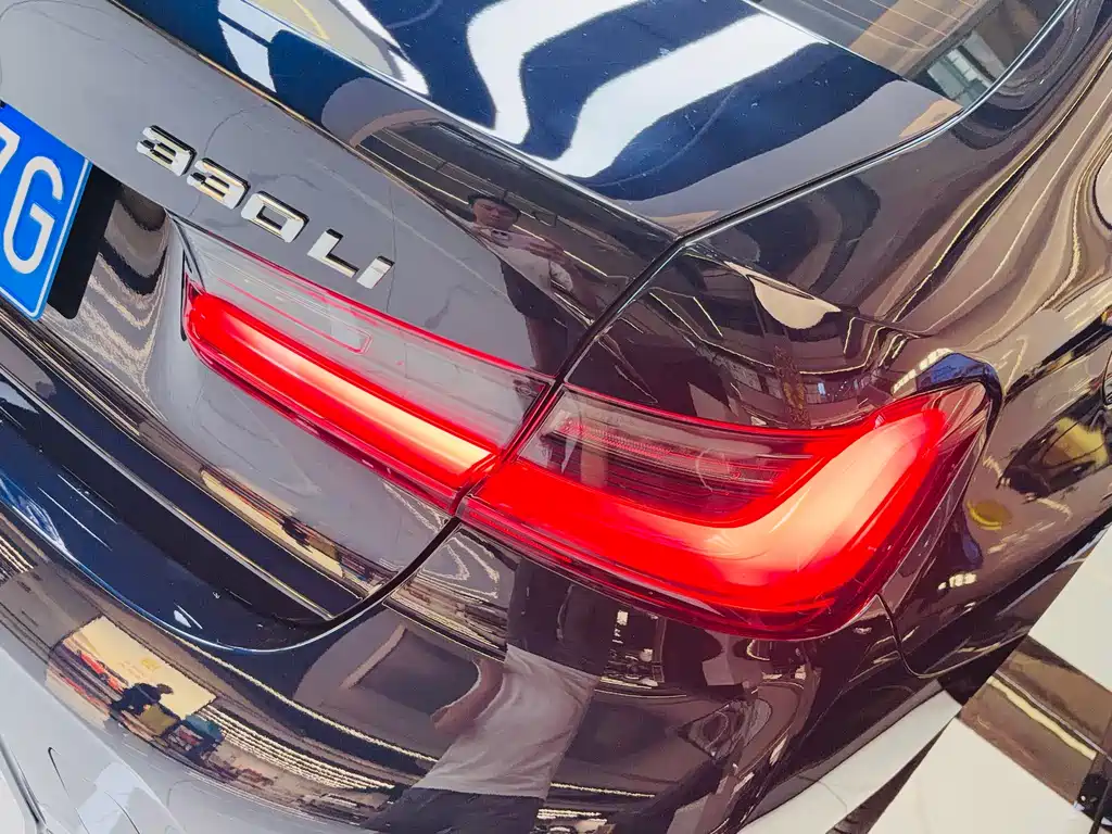 BMW 3 Series 2025 Model 330Li M Sport Nightshade Package