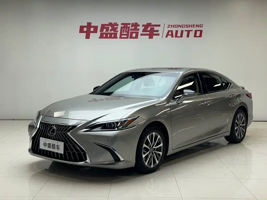 Lexus ES 2022 300h Excellence Edition