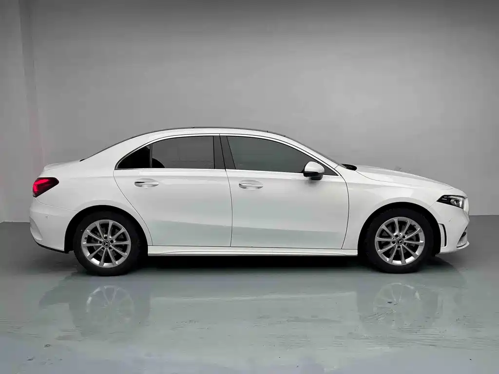 Mercedes-Benz A-Class 2021 A 200 L Sport Sedan Fashion Edition