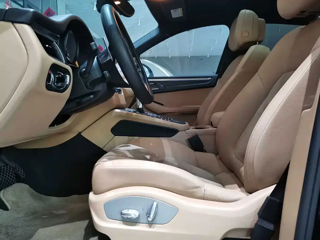 Macan 2.0T 2017 Model