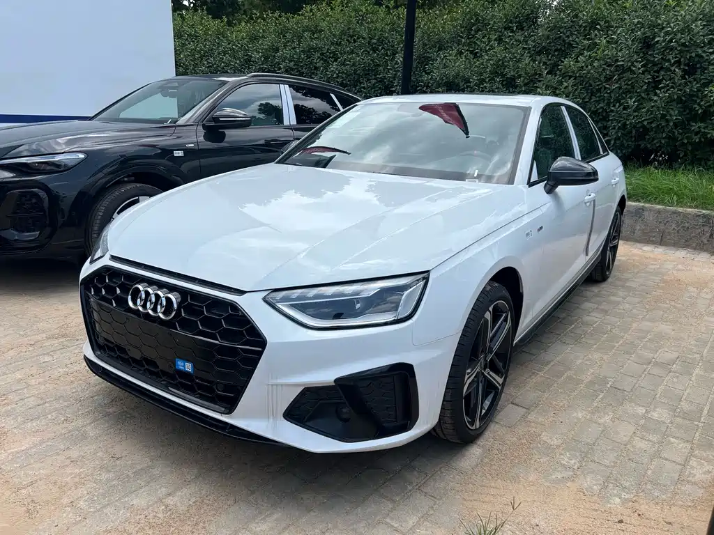 Audi A4L 2025 200,000 Enjoyment Edition 40 TFSI Luxury Dynamic Model