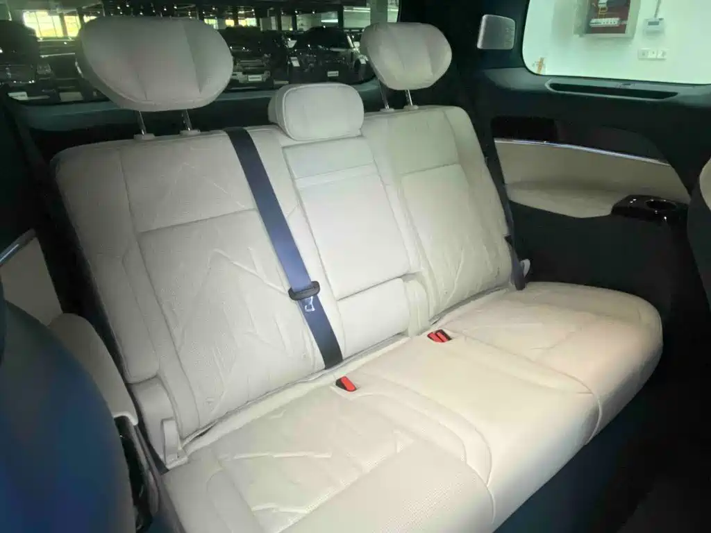 Jizhe 009 2024 7-seat Passage Edition Four-wheel Drive 140kWh
