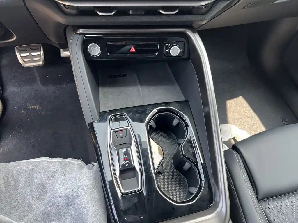Audi Q5L 2026 Edition 2.0T Smart Hybrid Prestige Model