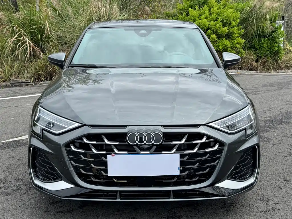 Audi A3 2025 model A3L Limousine 35 TFSI Prestige Edition