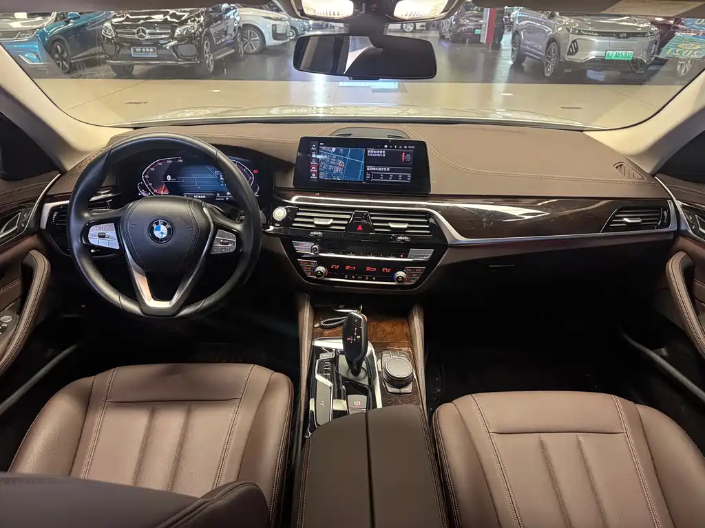 BMW 5 Series 2020 525Li Luxury Package