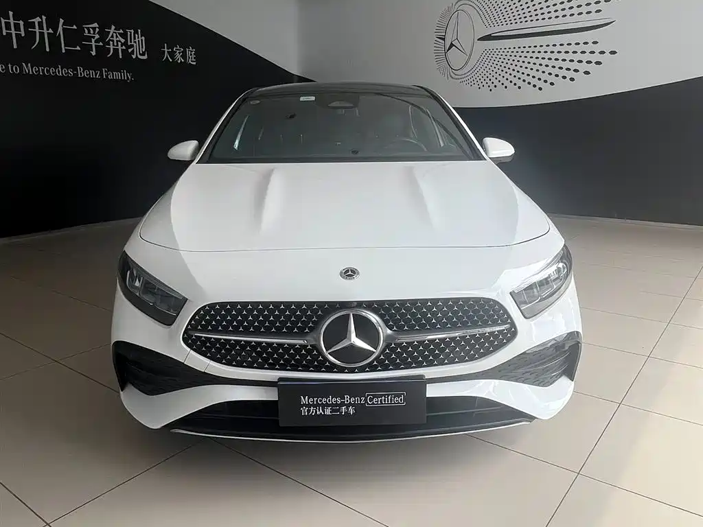 Mercedes-Benz A-Class 2023 A 200 L Fashion Edition