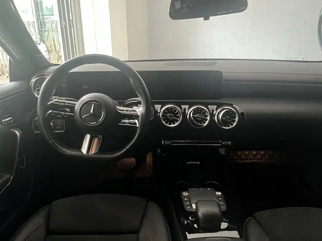 Mercedes-Benz A-Class 2023 A 200 L Fashion Edition