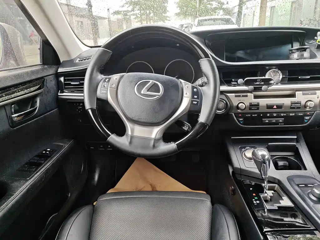 Lexus ES 2014 250 Elite Edition