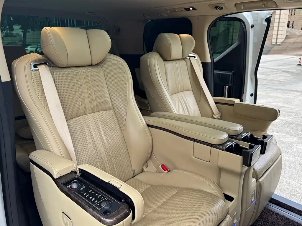 Velfire 2023 Crown Hybrid 2.5L HV Prestige Edition