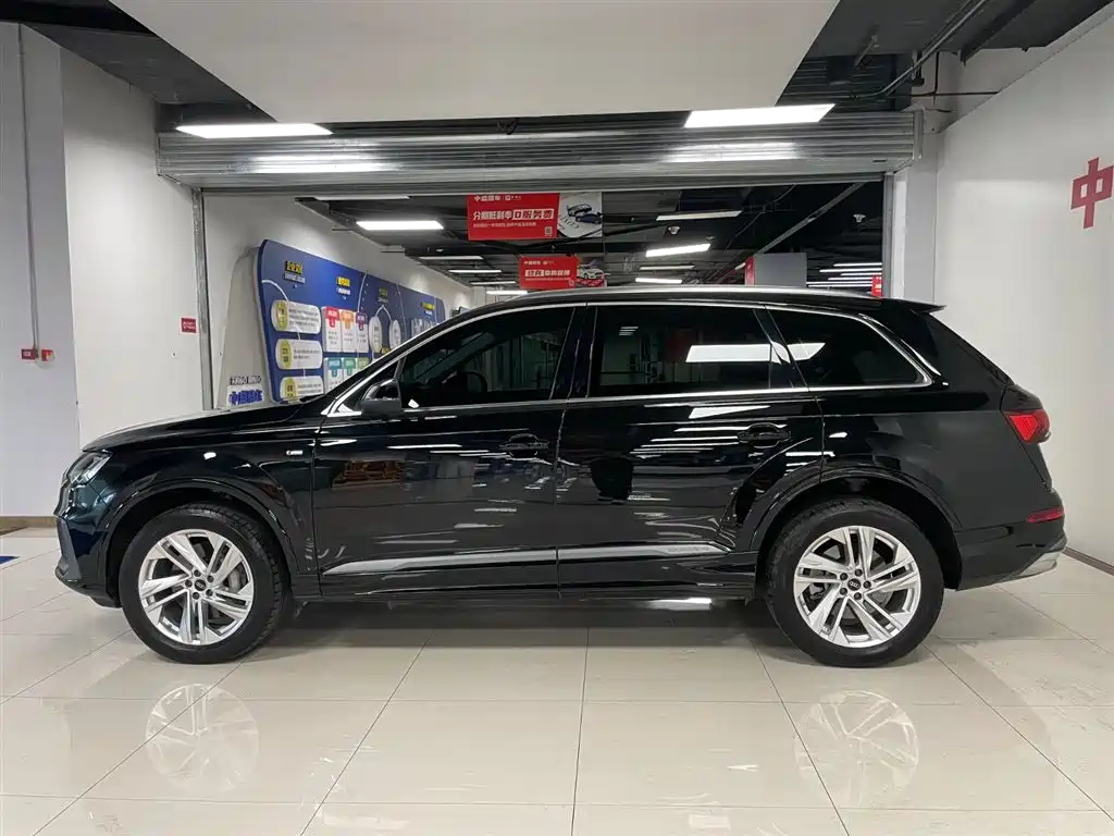 Audi Q7 2023 45 TFSI quattro S line Sport Edition