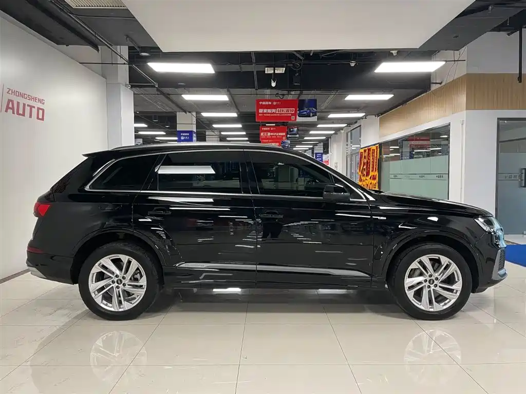 Audi Q7 2023 45 TFSI quattro S line Sport Edition