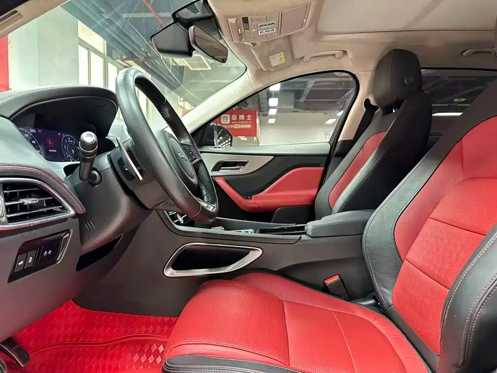 Jaguar F-PACE 2020 2.0T Race Flag Edition