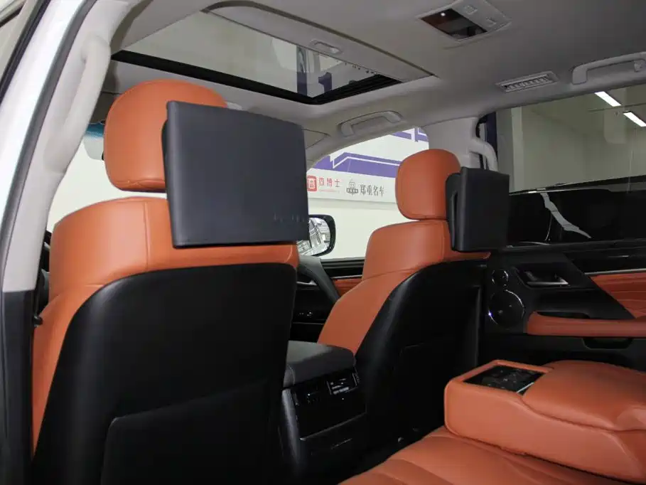 Lexus LX 2019 570 Peak Special Edition