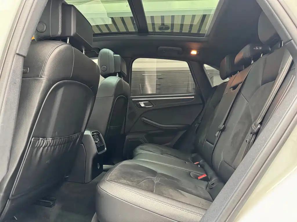 Macan 2018 2.0T