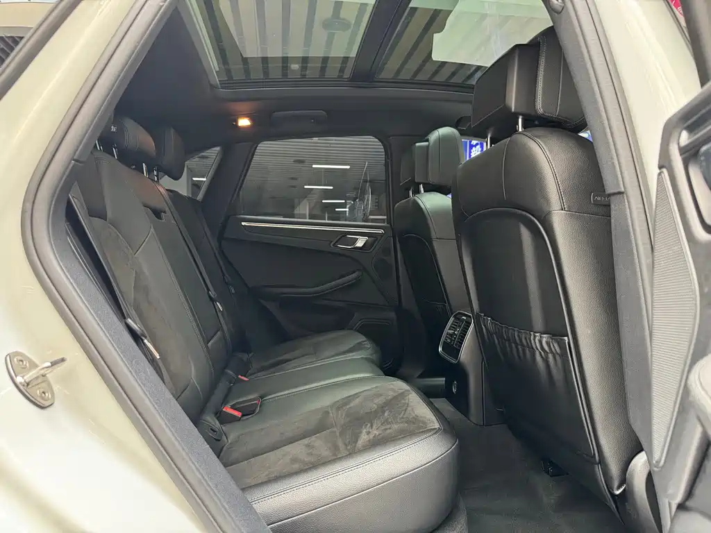 Macan 2018 2.0T