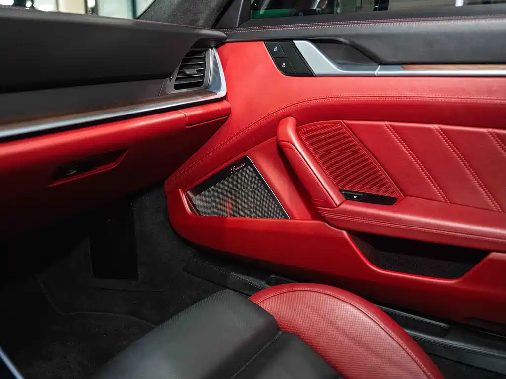 Porsche 911 Turbo S 3.7T 2022