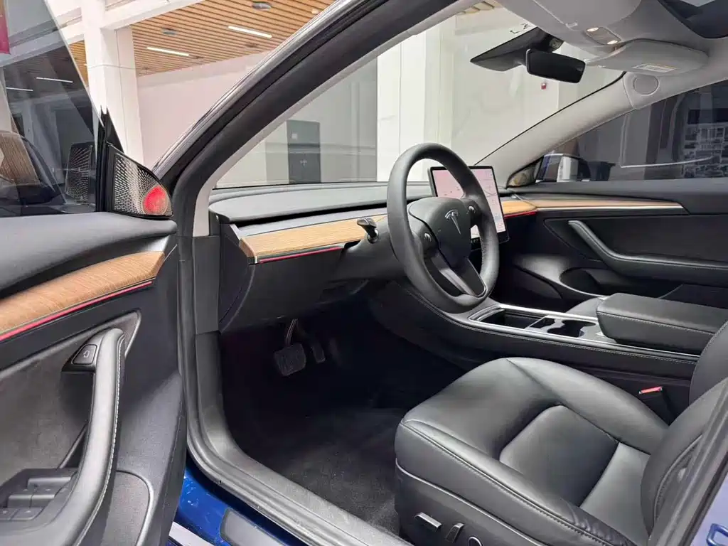 Model 3 Standard Range Rear-Wheel Drive Upgrade 2021