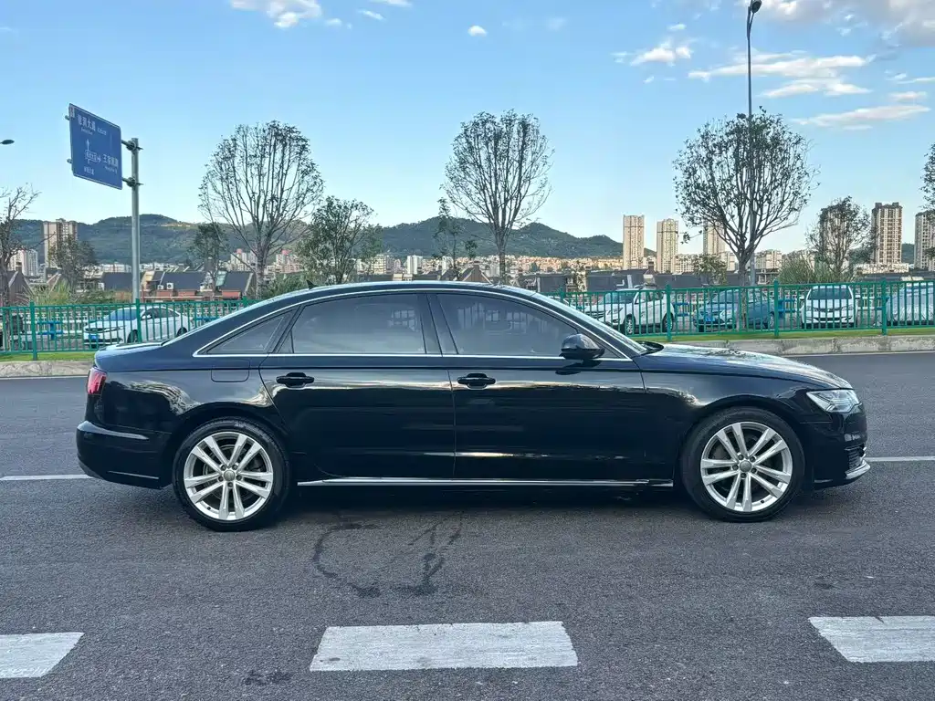Audi A6L 2018 30th Anniversary Edition TFSI Sport Line