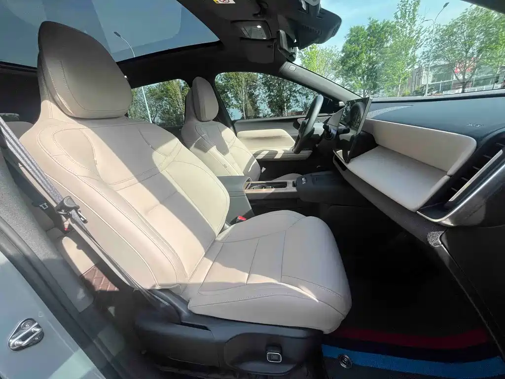 Volvo XC70 Plug-in Hybrid 2026 Model 4x4 Extended Range Core