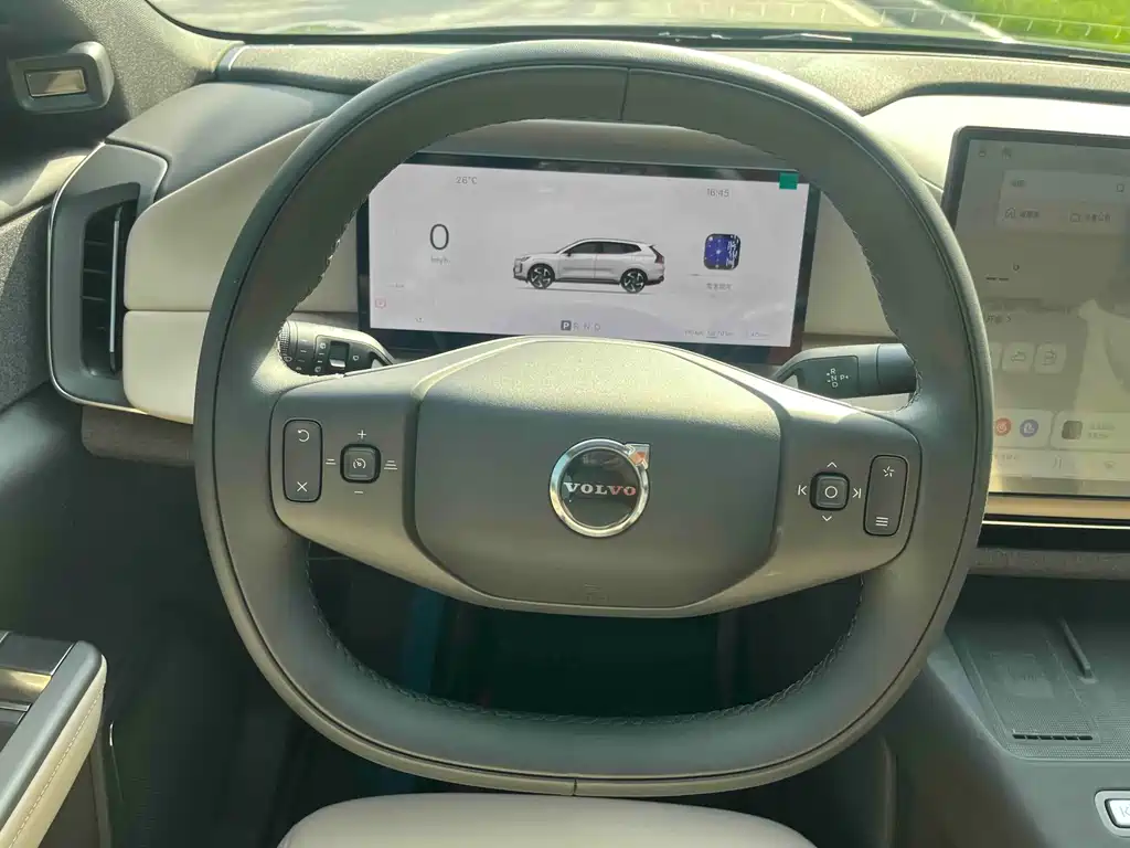Volvo XC70 Plug-in Hybrid 2026 Model 4x4 Extended Range Core