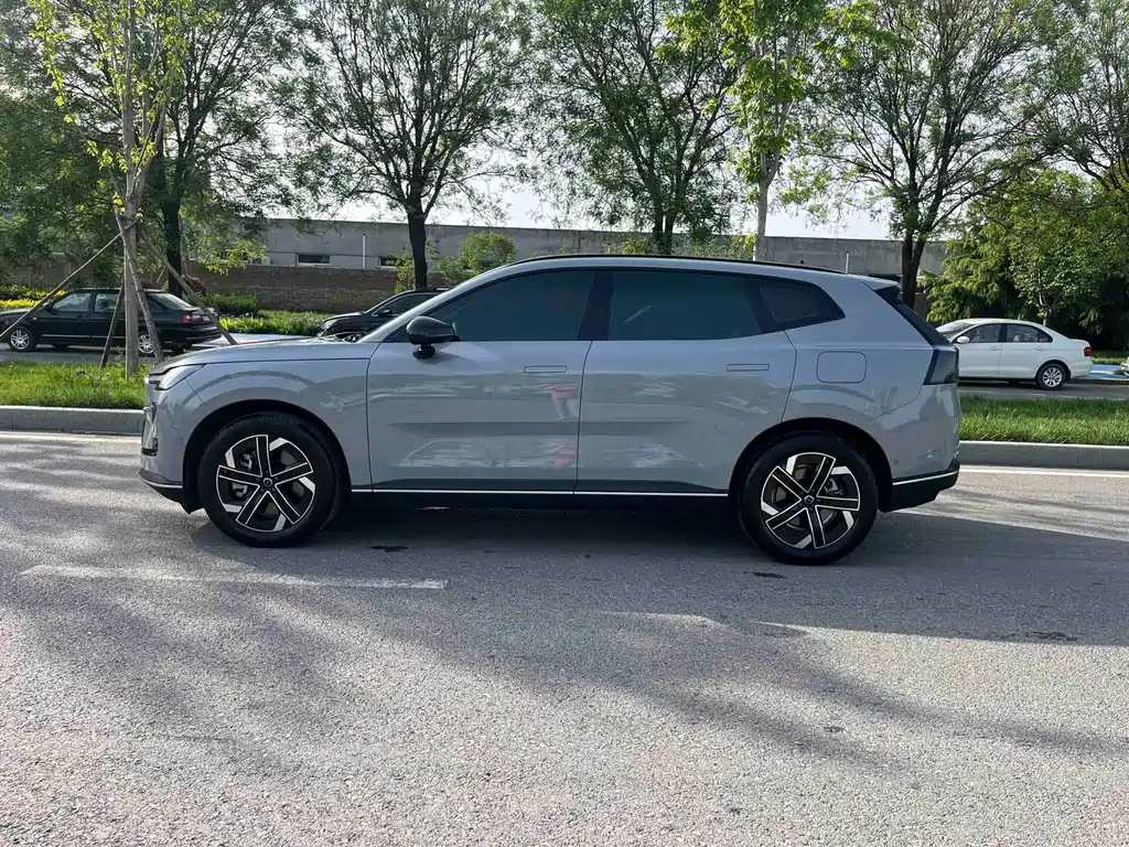 Volvo XC70 Plug-in Hybrid 2026 Model 4x4 Extended Range Core
