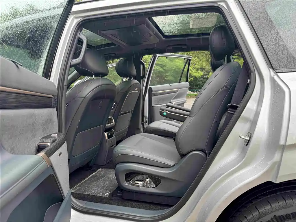 eπ008 2024 6-seat Extended Range Edition