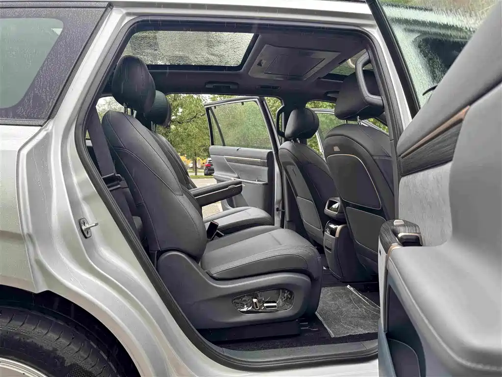 eπ008 2024 6-seat Extended Range Edition