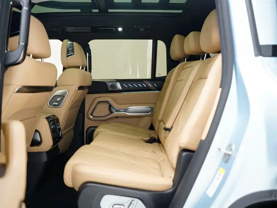 Bao 8 2025 Model Intelligent Courage Flagship Edition 7-seat